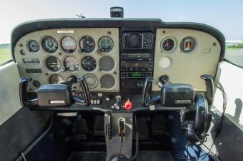 Vereinsflugzeuge - c172-cockpit