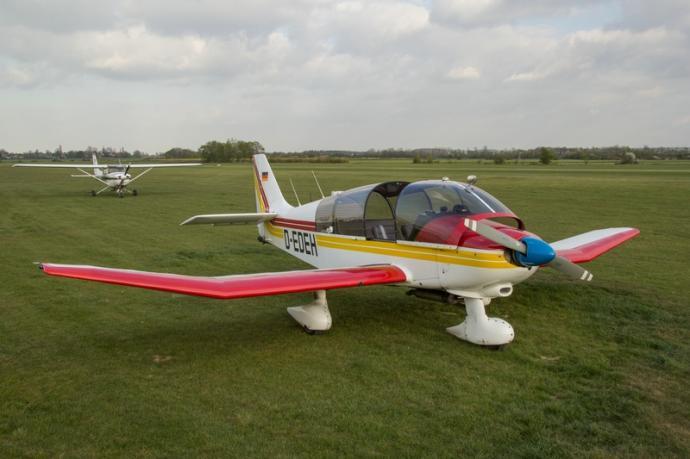 Vereinsflugzeuge - dr400-c152