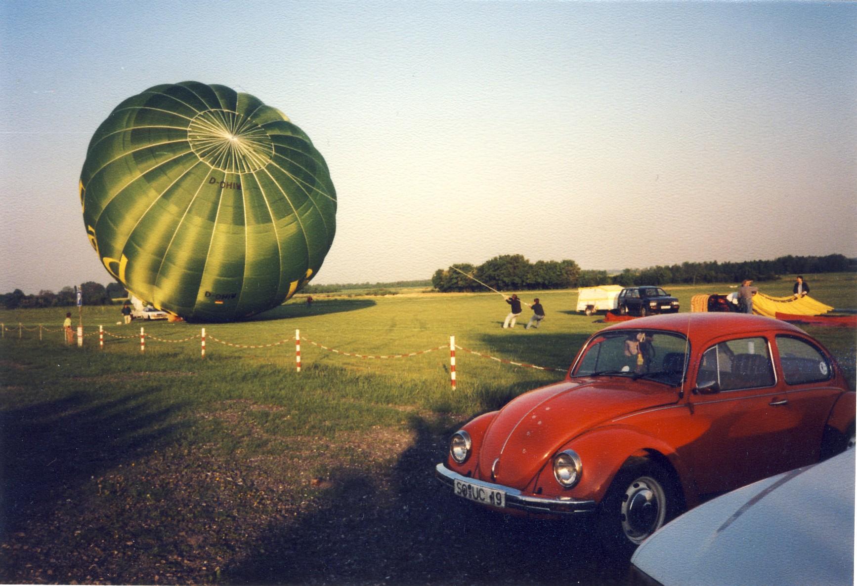 Ballone am Soester Flugplatz