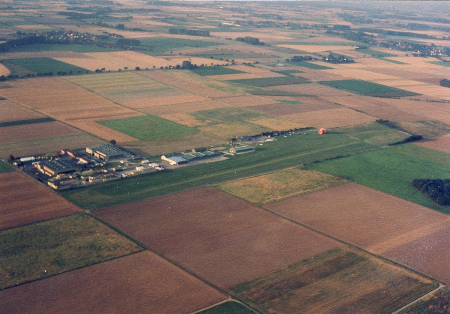 Ballone am Soester Flugplatz